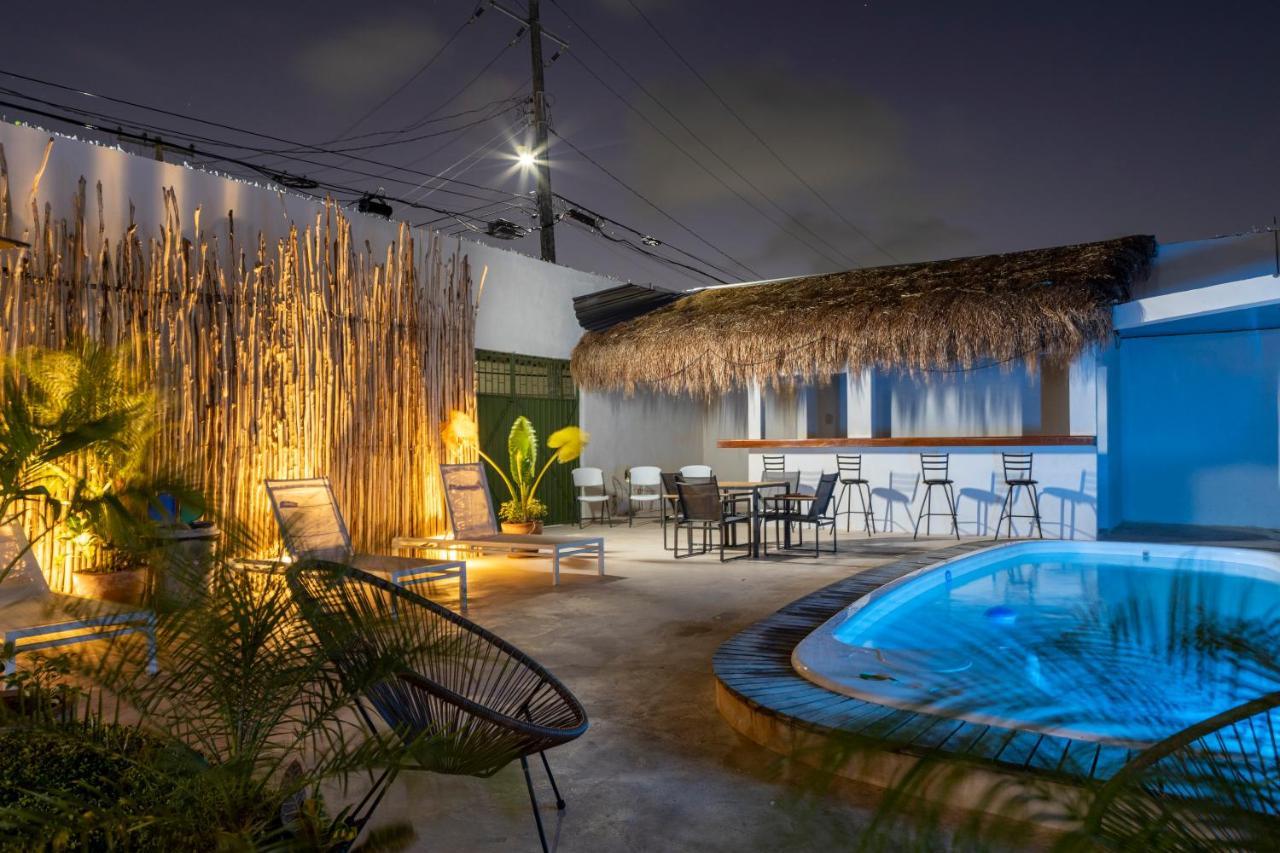 Soy Local Cancun Bagian luar foto